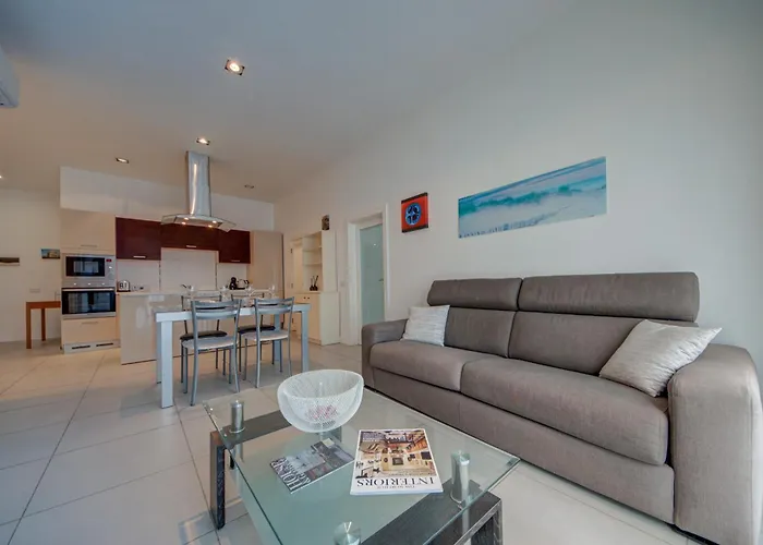 St Julian's 2br Terrace With Private Jacuzzi Апартаменты