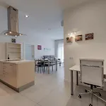 St Julian's 2br Terrace With Private Jacuzzi * San Ġiljan