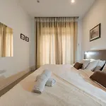 St Julian's 2br Terrace With Private Jacuzzi * San Ġiljan