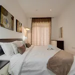 St Julian's 2br Terrace With Private Jacuzzi Apartman