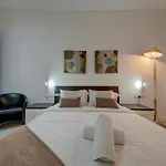 St Julian's 2br Terrace With Private Jacuzzi