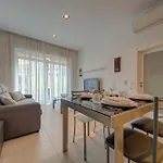 St Julian's 2br Terrace With Private Jacuzzi * San Ġiljan