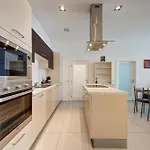 St Julian's 2br Terrace With Private Jacuzzi