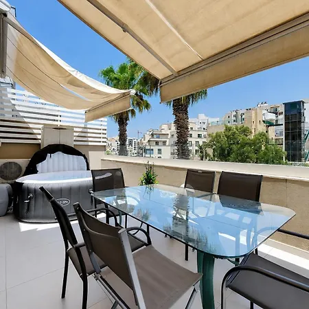 St Julian's 2br Terrace With Private Jacuzzi