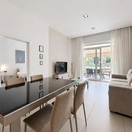 St Julian's 2br Terrace With Private Jacuzzi
