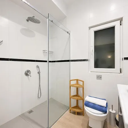 St Julian's 2br Terrace With Private Jacuzzi Сент Джулианс