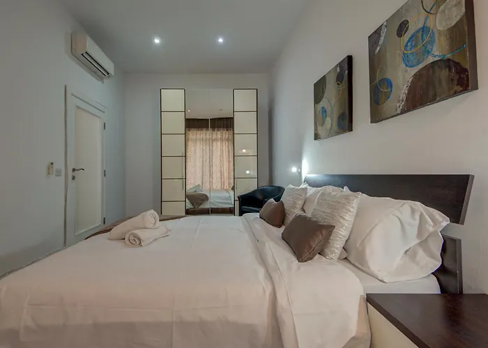 Lejlighed St Julian's 2br Terrace With Private Jacuzzi *