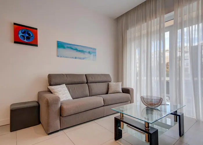 St Julian's 2br Terrace With Private Jacuzzi Lejlighed