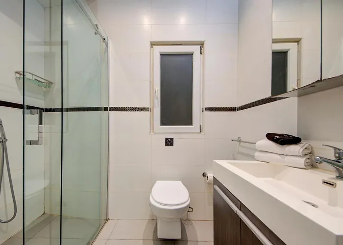 Lejlighed St Julian's 2br Terrace With Private Jacuzzi Saint Julian's