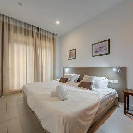 アパート St Julian's 2br Terrace With Private Jacuzzi Saint Julian's
