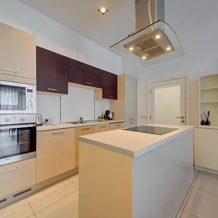 St Julian's 2br Terrace With Private Jacuzzi アパート Saint Julian's